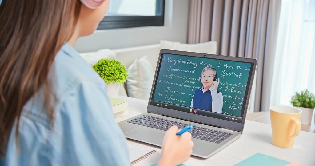 Training webinars are one of the many types of virtual events your company could host.